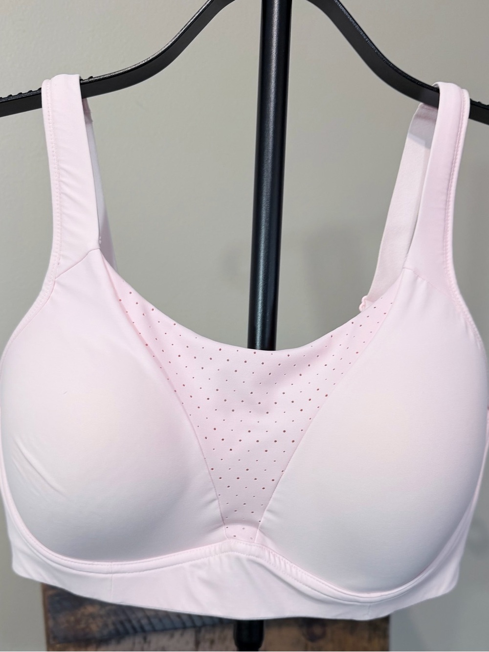 Lululemon Run Times Bra 36DD Pink High Support Underwire Hook & Eye Back